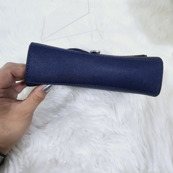 Michael kors callie navy crossbody bag - Picture 17 of 17